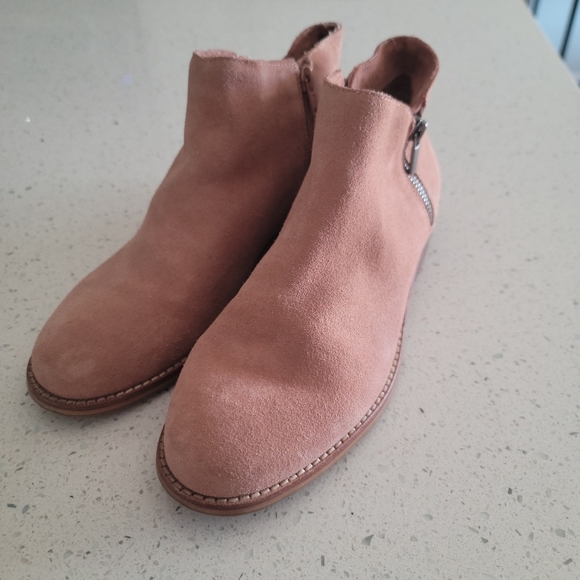 Sole Society Pink Booties - Picture 2 of 7